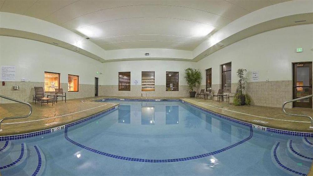 Holiday Inn Express & Suites Malone By Ihg Eksteriør billede