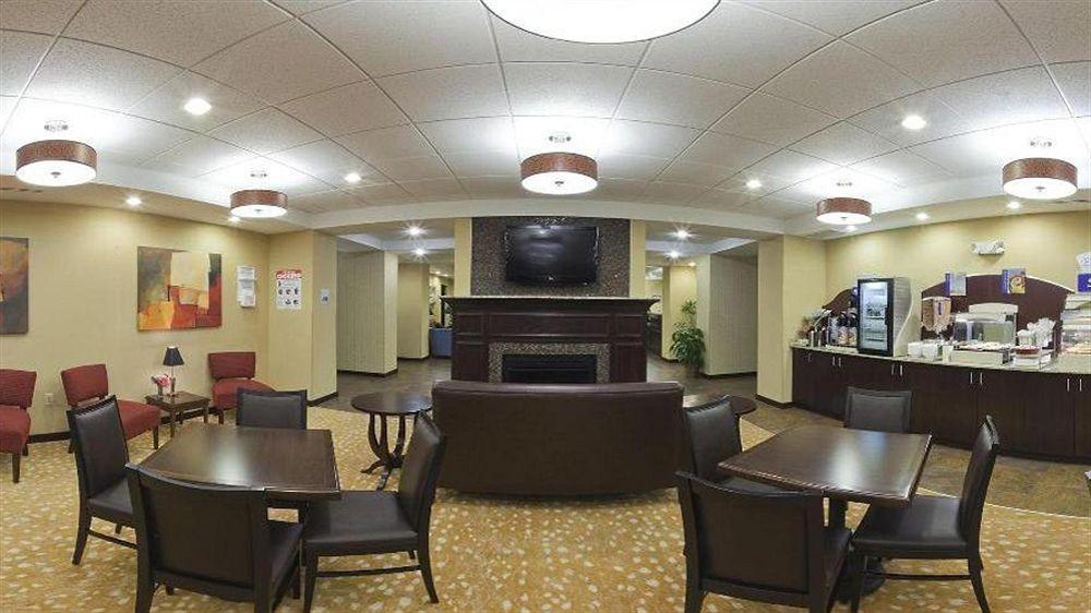 Holiday Inn Express & Suites Malone By Ihg Eksteriør billede
