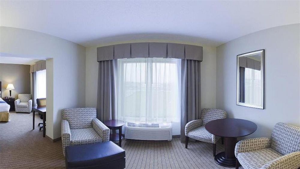 Holiday Inn Express & Suites Malone By Ihg Eksteriør billede