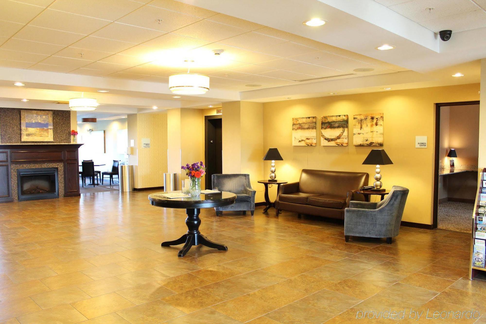 Holiday Inn Express & Suites Malone By Ihg Eksteriør billede